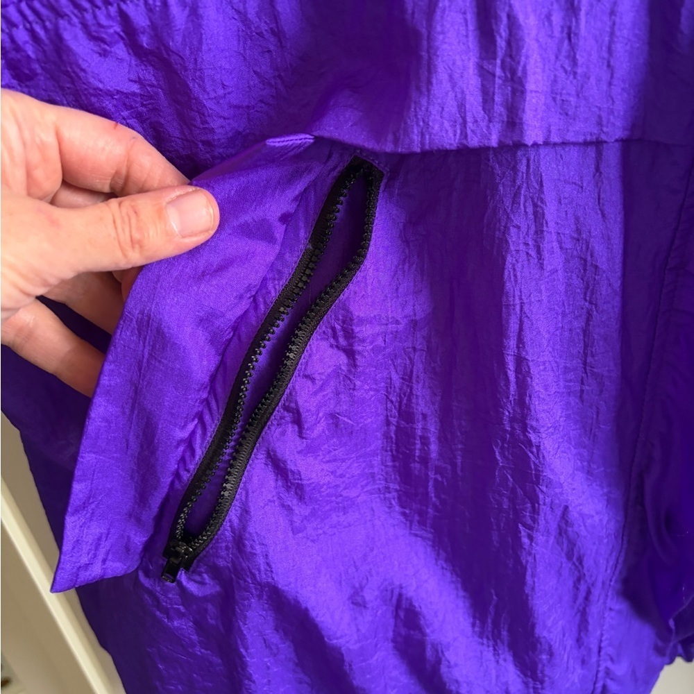 Excellent condition size XL Mossimo Purple Women's Windbreaker. Pockets. - Picture 4 of 9